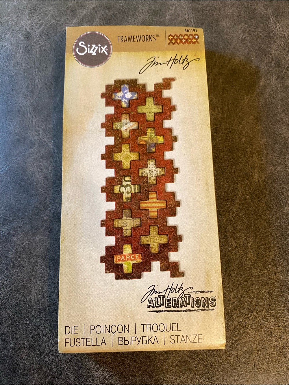 Tim Holtz Alterations Frameworks Die: Crosshatch